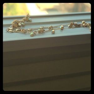 Choker with tiny iridescent stones!